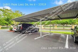 14801 Park Lake Dr in Ft. Myers, FL - Building Photo - Building Photo