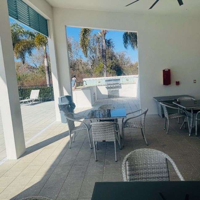 1829 Pleasant Maple Ct in Bradenton, FL - Foto de edificio - Building Photo