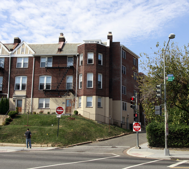 3510 16th St NW in Washington, DC - Building Photo