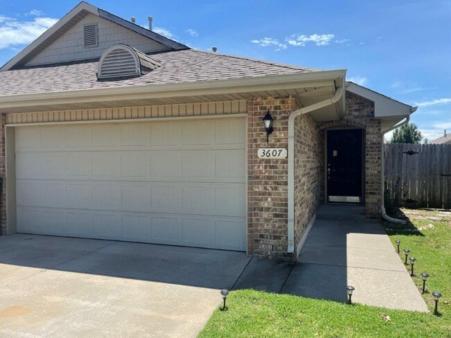 property at 3607 Vanguard Dr