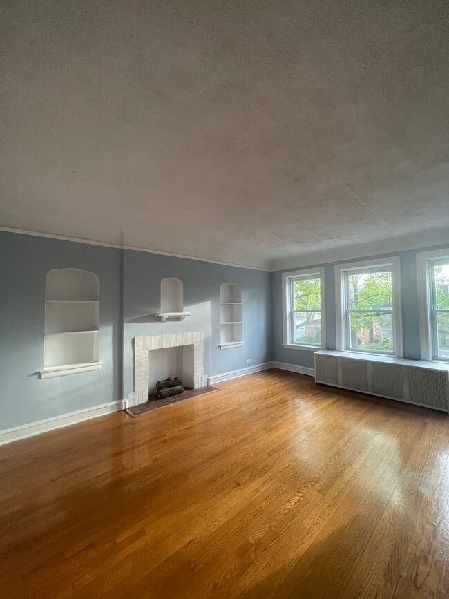 7707 Lowell Ave, Unit 2 in Skokie, IL - Foto de edificio - Building Photo