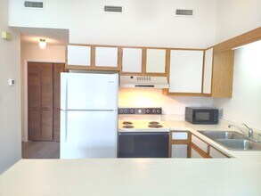 510 Fairwood Lakes Dr, Unit 19E in Myrtle Beach, SC - Foto de edificio - Building Photo