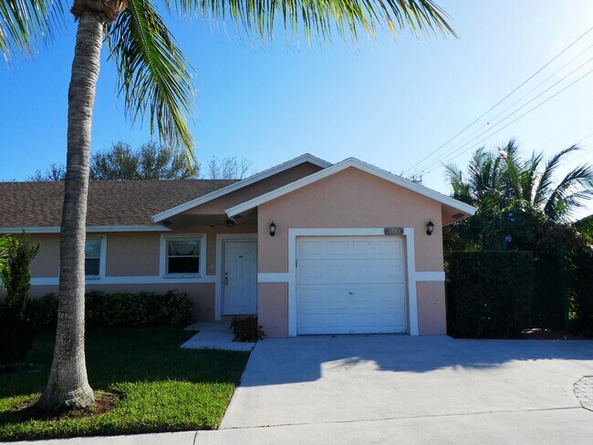 300 NE 42nd St in Boca Raton, FL - Building Photo - Building Photo