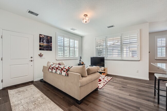 4526 Copeland Cir, Unit 201 in Highlands Ranch, CO - Building Photo - Building Photo