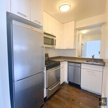 EAST 63 STREET, Unit 7F in New York, NY - Building Photo - Building Photo