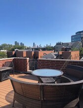 923 W Wrightwood Ave, Unit 3 in Chicago, IL - Foto de edificio - Building Photo