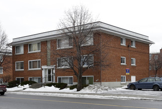 Acadia Apartments in Ottawa, ON - Building Photo - Building Photo