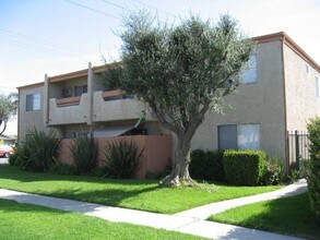 8100 Apartments in Stanton, CA - Building Photo - Building Photo