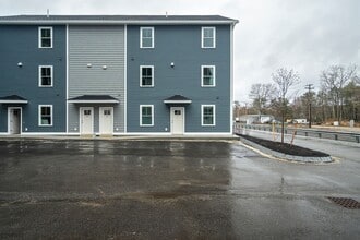 Paul's Place in South Berwick, ME - Foto de edificio - Building Photo