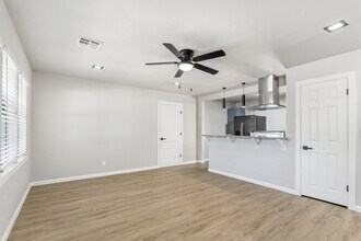 1527 Camden Way in Norman, OK - Building Photo - Building Photo