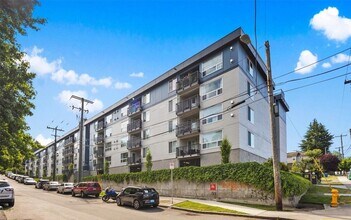 9416 1st Ave NE in Seattle, WA - Building Photo - Building Photo