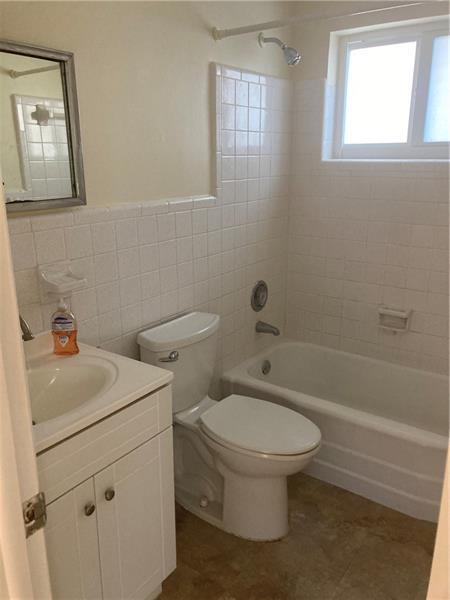 1820 Harrison St in Hollywood, FL - Building Photo - Building Photo