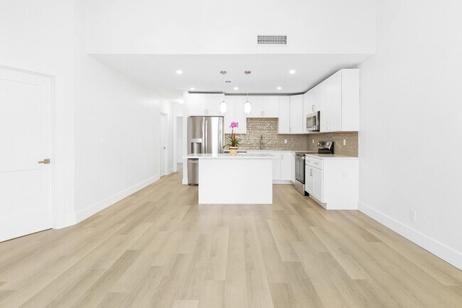 3110 SE 2nd St in Boynton Beach, FL - Building Photo - Building Photo