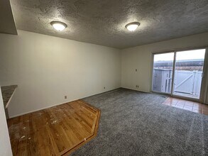 1456 Falcon Dr in Ammon, ID - Building Photo - Building Photo