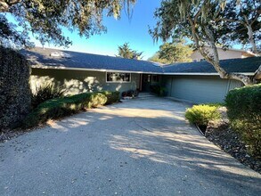 716 Toyon Dr in Monterey, CA - Building Photo - Building Photo