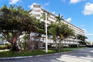 1750 NE 191st St in North Miami Beach, FL - Building Photo