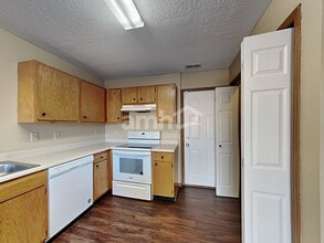 634 Deer Trail Dr in Indianapolis, IN - Building Photo - Building Photo