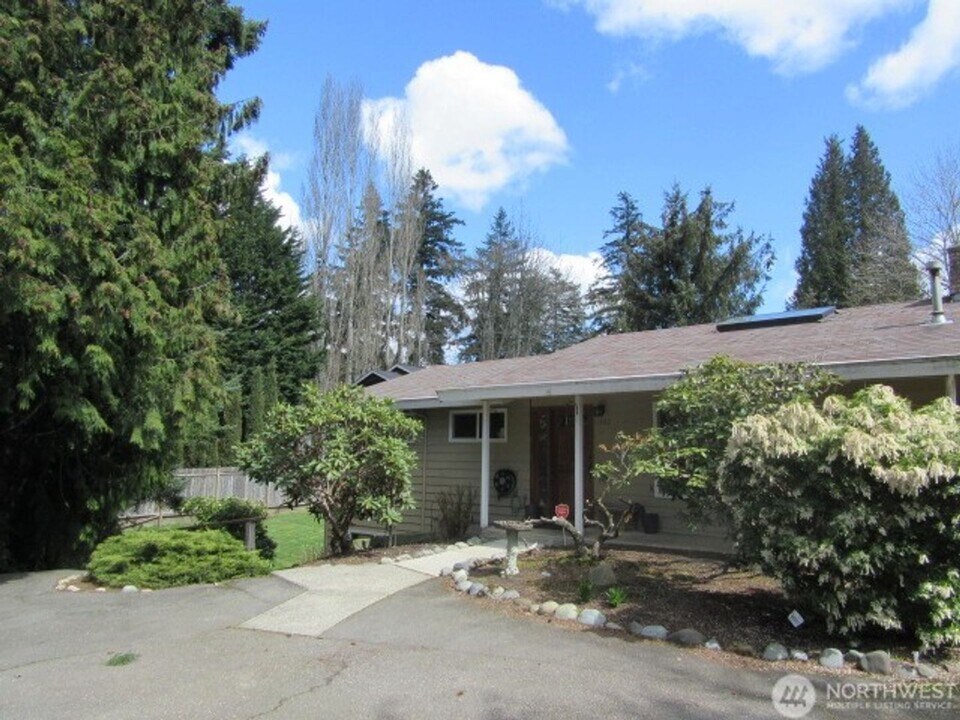 11422 NE 94th St in Kirkland, WA - Building Photo
