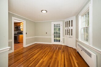 99 Fairway Dr in Newton, MA - Building Photo - Building Photo