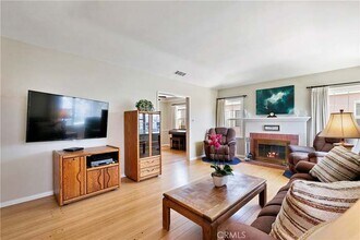 6253 W 83rd Pl in Los Angeles, CA - Building Photo - Building Photo