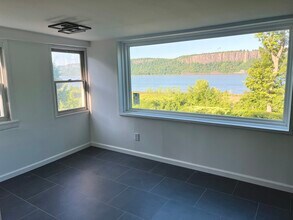395 Warburton Ave, Unit 3 in Hastings On Hudson, NY - Building Photo - Building Photo