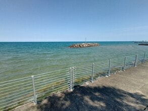 1216 W Jarvis Ave in Chicago, IL - Building Photo - Building Photo