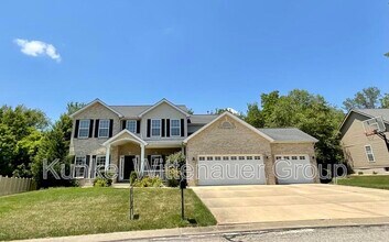 3014 Roan Hill Dr in Belleville, IL - Building Photo - Building Photo