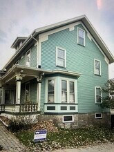 22 Orchard St in Newton, MA - Building Photo - Building Photo