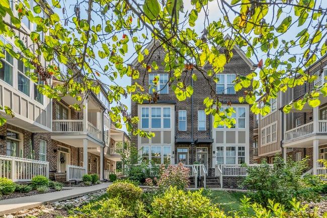 property at 211 Porter Village Cir