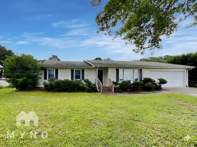 property at 2286 Briarwood Cir SW