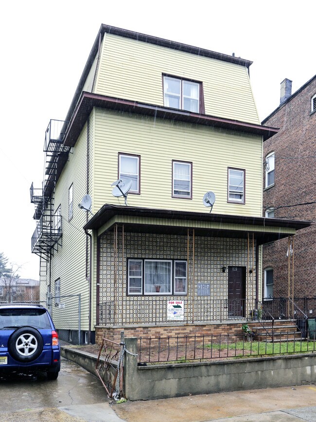 125 Murray St