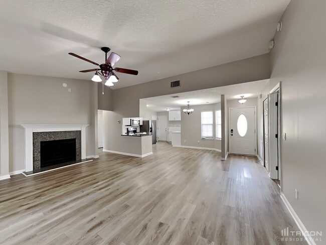 13131 Leatherleaf Dr S in Jacksonville, FL - Building Photo - Building Photo
