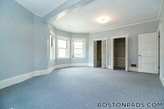 923 Beacon St in Boston, MA - Building Photo - Building Photo