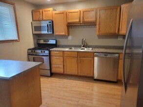 52 N Glenwood Ave in Glenwood, IL - Foto de edificio - Building Photo