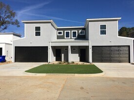 10612 Brothers Ln, Unit B in Flint, TX - Building Photo
