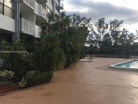 1200 NE Miami Gardens Dr in North Miami Beach, FL - Building Photo