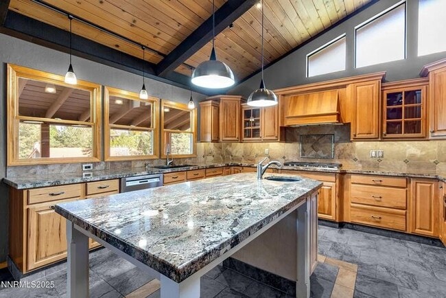 3875 Gibraltar Dr in Reno, NV - Building Photo - Building Photo