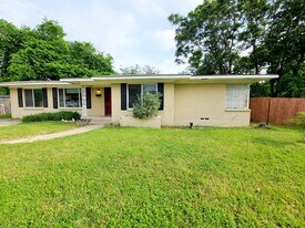9867 Carnegie Pl in Dallas, TX - Building Photo