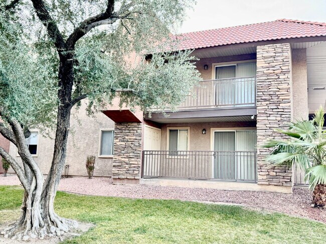 5339 Indian River Dr in Las Vegas, NV - Building Photo - Building Photo