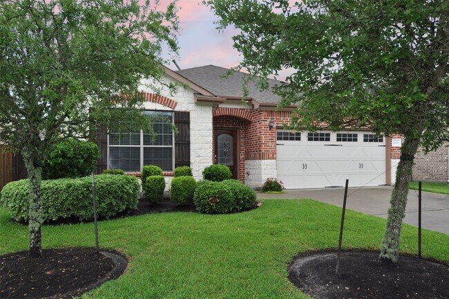 20179 Royal Orchard Dr in Porter, TX - Building Photo - Building Photo