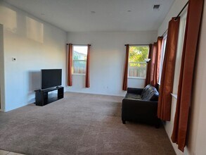 20 Redberry Loop in Brentwood, CA - Building Photo - Building Photo