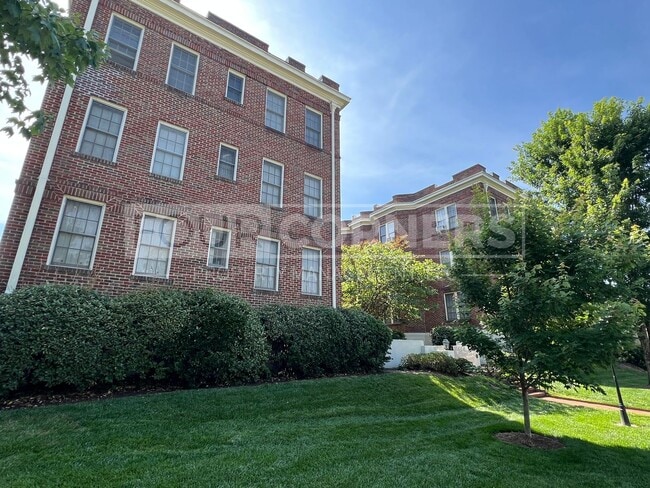 property at 828 N Elm St