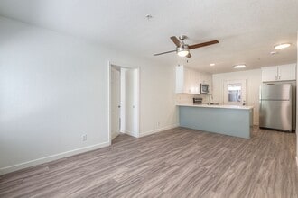 Windmill Senior Villas in Lakeside, CA - Building Photo - Building Photo