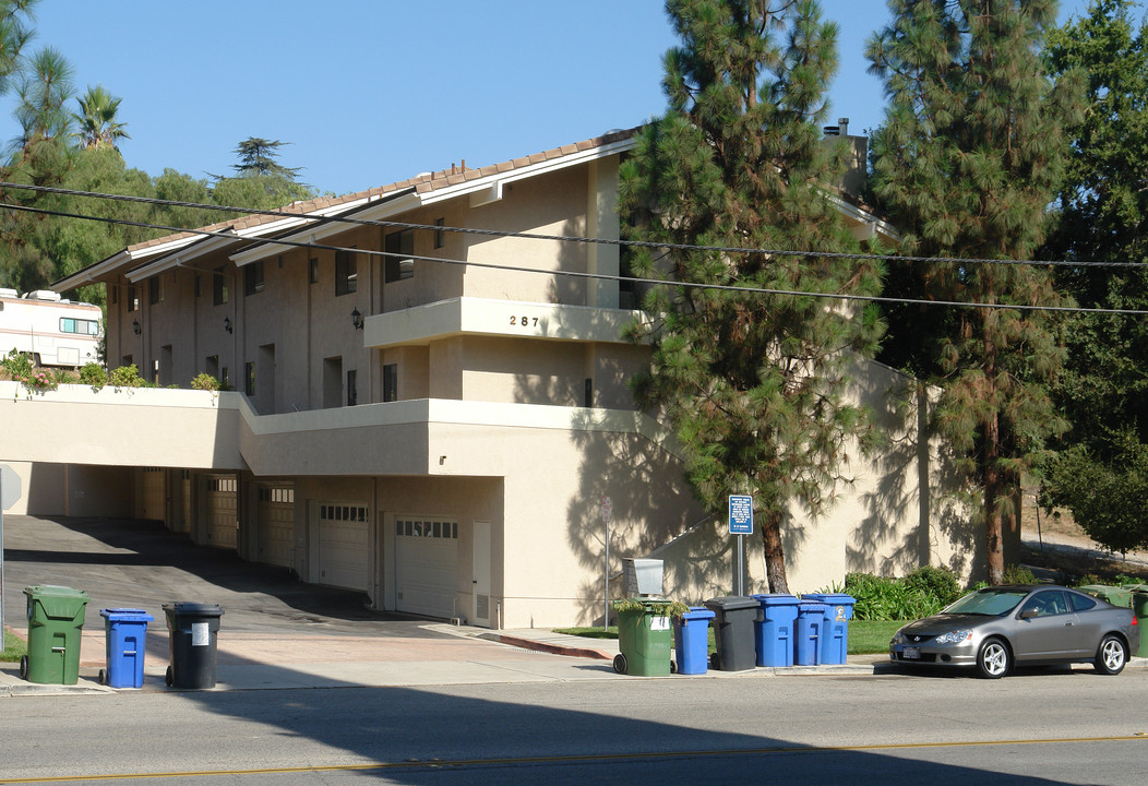 279-287 Erbes Rd in Thousand Oaks, CA - Foto de edificio