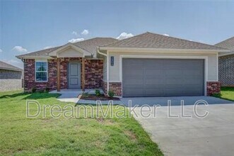 2401 28th Ter in Chickasha, OK - Building Photo - Building Photo