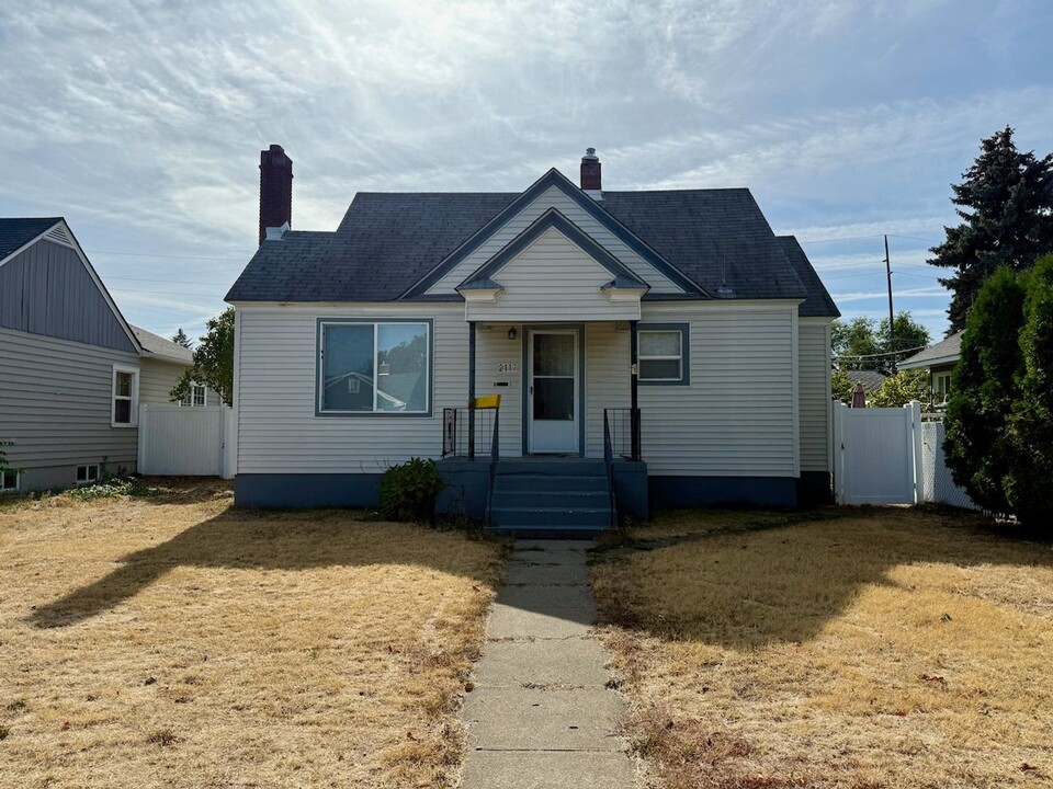 2117 W Carlisle Ave in Spokane, WA - Building Photo