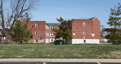 3000 Hollins Ferry Rd in Baltimore, MD - Building Photo - Building Photo