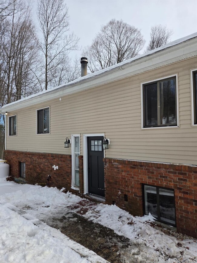 135 Shawanga Lodge Rd in Bloomingburg, NY - Building Photo - Building Photo