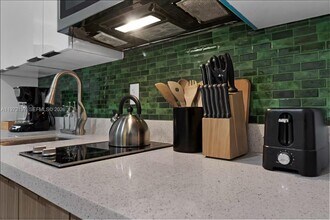 136 NW 26th St in Miami, FL - Building Photo - Building Photo