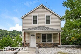 182 Liberty St in Bridgeville, PA - Building Photo